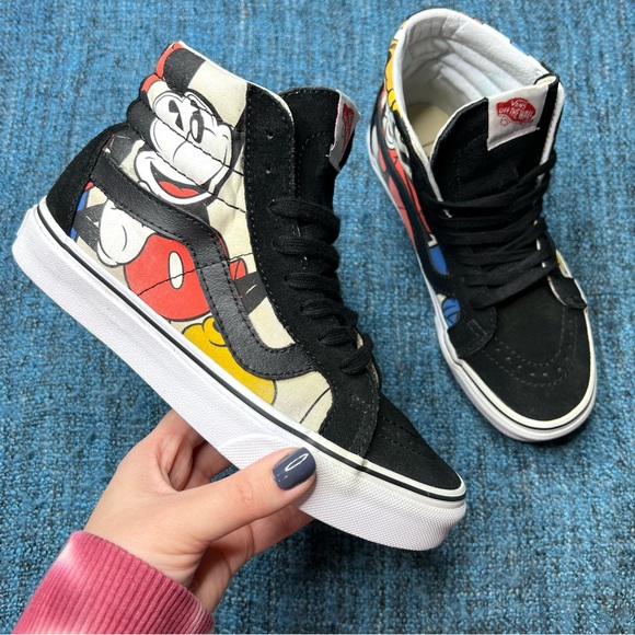 Vans x Disney Sk8 Hi Mickey and Friends Sneakers Limited Edition - Picture 2 of 11